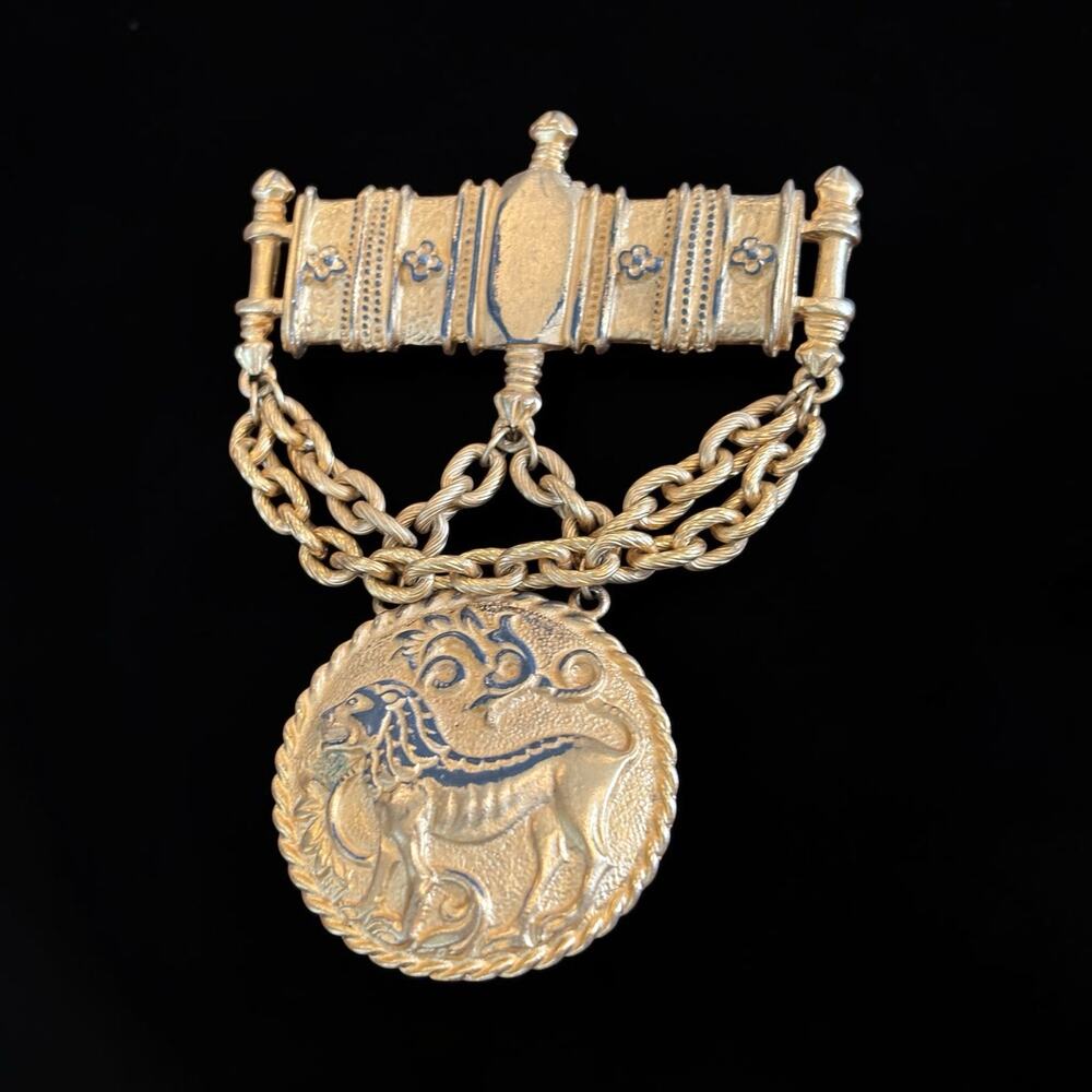 Les Bernard Gold Ram Medallion Brooch Massive Chain Runway Statement Pin